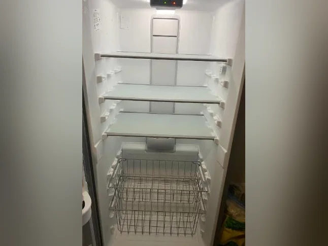 Ensemble ( refrigérateur, congélateur, laveuse et secheuse, lave vaisselle et poèle) thumbnail 2