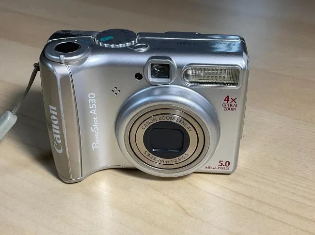 CAMÉRA NUMÉRIQUE CANON