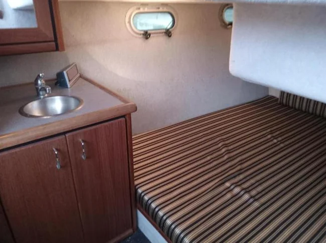 Bayliner Motoyacht 3288 1991, quai payé a Berthier thumbnail 6