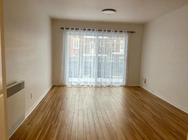 LACHINE, 3 1/2, STYLE CONDO, CLÉ-EN-MAIN   (possibilité électros-ménagers et Stationnement) thumbnail 5