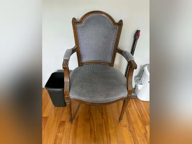 Vieille chaise à vendre