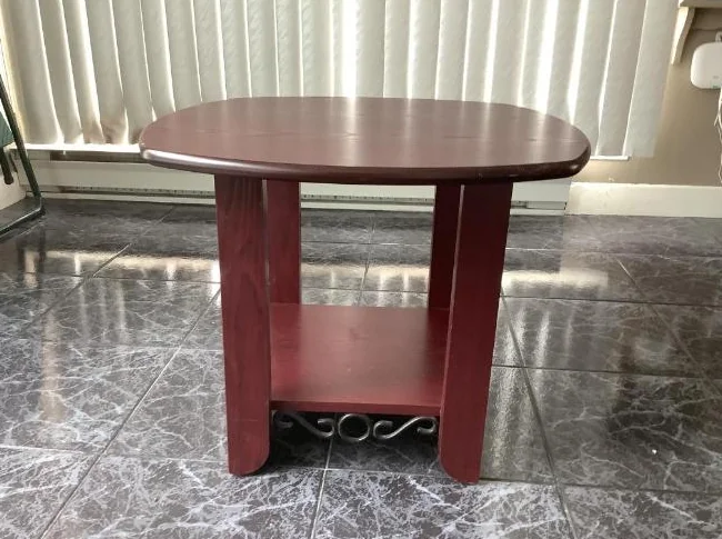 Vielle table usagée à vendre