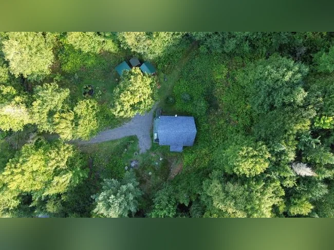 Chalet 3 saisons à vendre à 1h30 de Trois-Rivières thumbnail 7