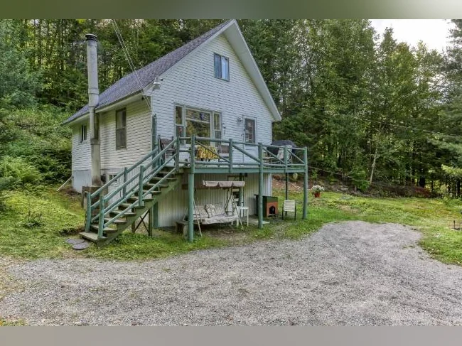 Chalet 3 saisons à vendre à 1h30 de Trois-Rivières thumbnail 8