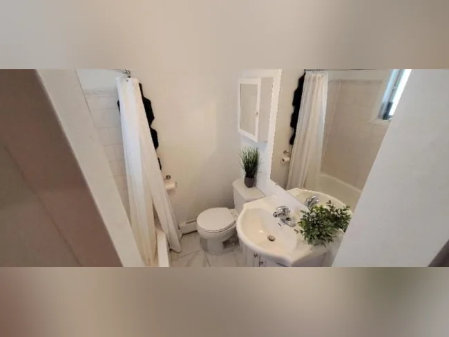 Chambre à louer - Meublé & tout inclus - Dès maintenant thumbnail 3