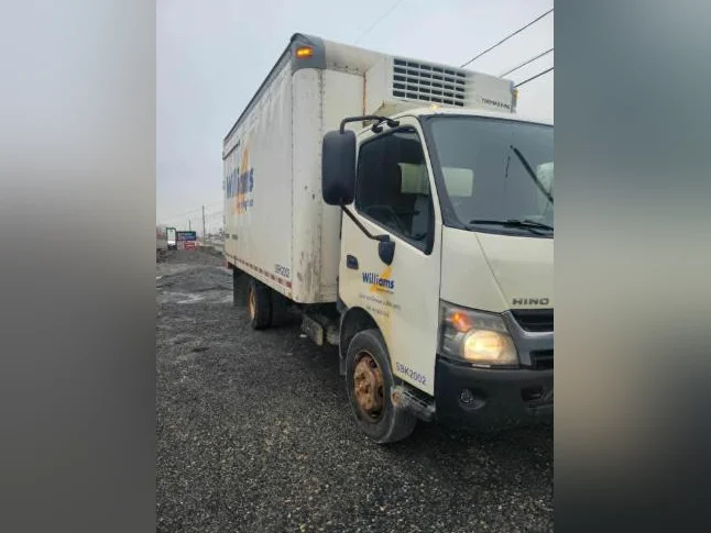 Hino 195 2016 – Camion Réfrigéré 16 pi – Thermo King – Prêt à travailler thumbnail 2