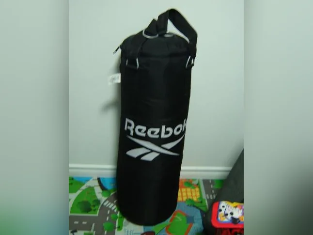 Sac de frappe Reebok en nylon de 90 cm neuf na jamais servi