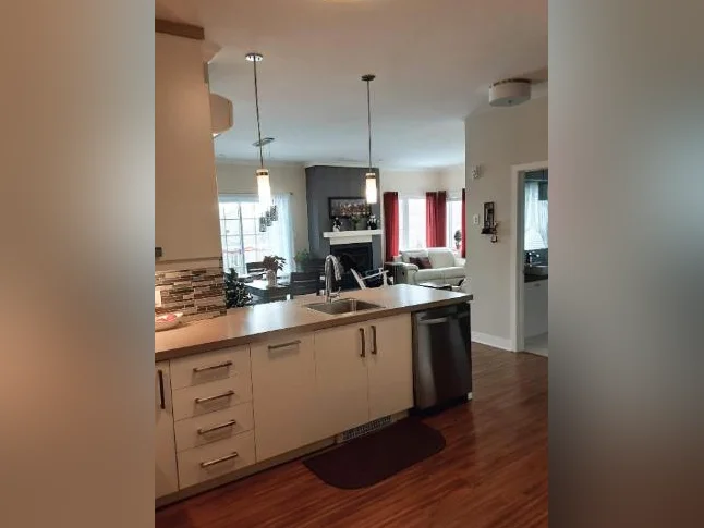 Superbe condo à excellent rapport qualité-prix dans les basses Laurentides thumbnail 10