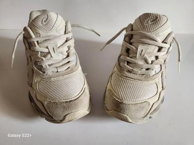Chaussures Asics GEL - Beige - Taille 39.5 (US 6.5 / 25 cm)