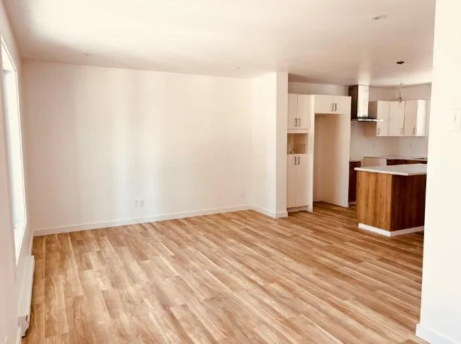 🏡 À louer – Rez de chaussée de duplex à Saint-Donat 🌲 thumbnail 3