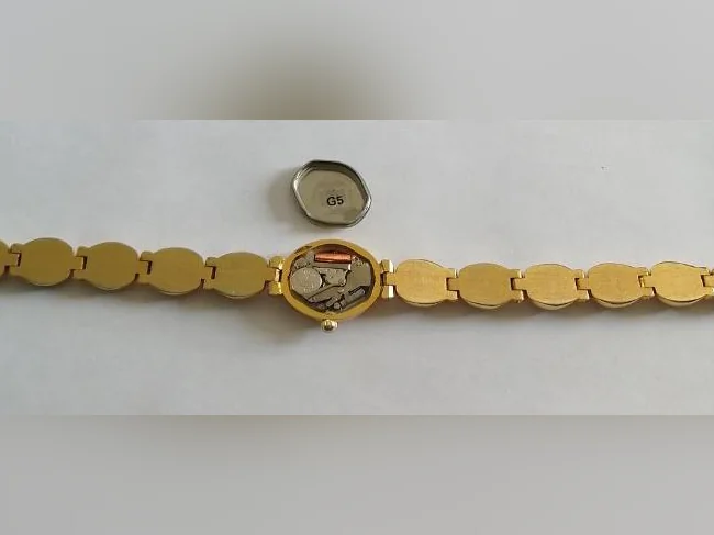 Montre de femme style cocktail à quartz de marque prestige thumbnail 5