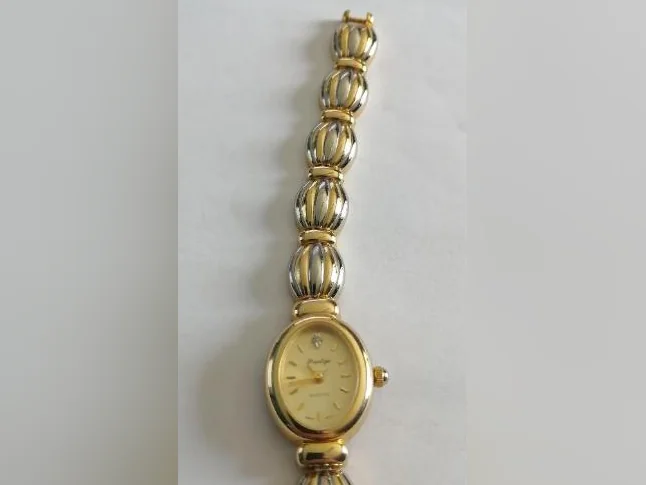 Montre de femme style cocktail à quartz de marque prestige thumbnail 2