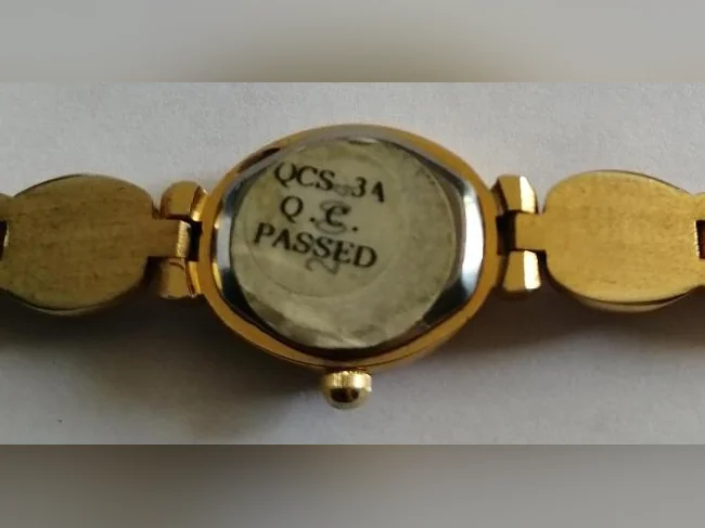 Montre de femme style cocktail à quartz de marque prestige thumbnail 6