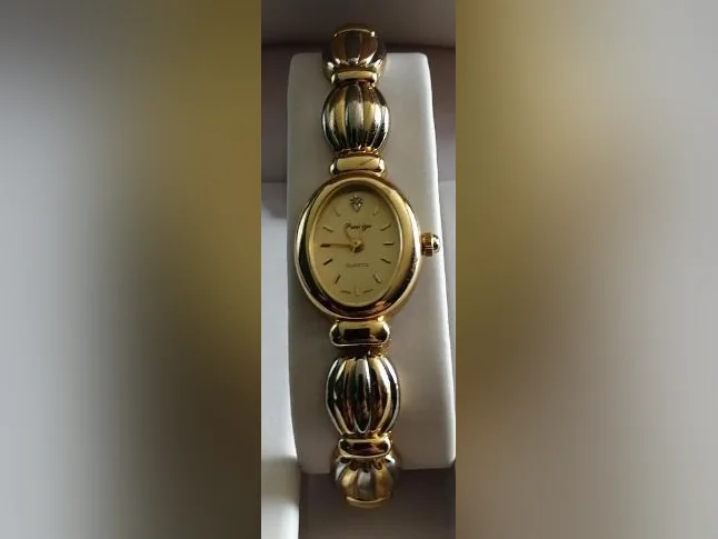 Montre de femme style cocktail à quartz de marque prestige thumbnail 4