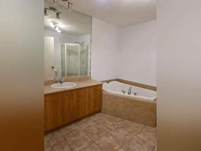 Condo 4 1/2 à louer - Brossard - Dix30 thumbnail 5