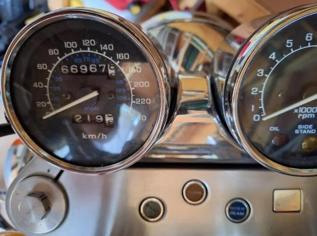 Honda Magna 750 thumbnail 2