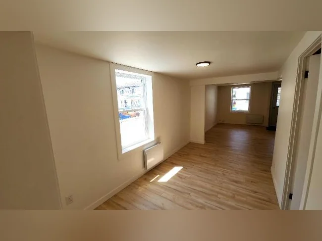 Grand 5 1/2 (maison de ville) – Salaberry-de-Valleyfield (RÉNOVÉ) thumbnail 5