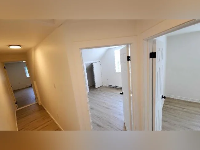 Grand 5 1/2 (maison de ville) – Salaberry-de-Valleyfield (RÉNOVÉ) thumbnail 6