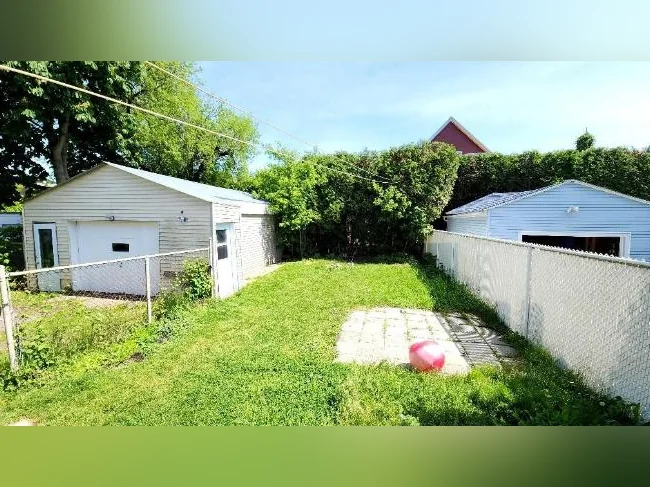 Grand 5 1/2 (maison de ville) – Salaberry-de-Valleyfield (RÉNOVÉ) thumbnail 10