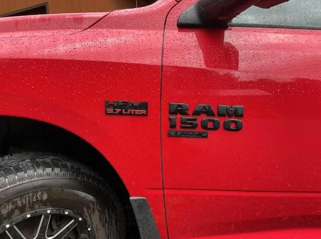 Camion very clean, 2020, 5.7 HEMI, 6 places, 4X4. Mon cell.819-829-8097 thumbnail 6