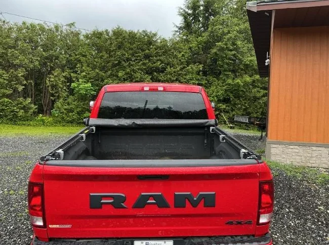 Camion very clean, 2020, 5.7 HEMI, 6 places, 4X4. Mon cell.819-829-8097 thumbnail 7