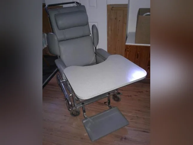Chaise gériatrique