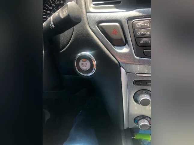 nissan pathfinder ls thumbnail 3