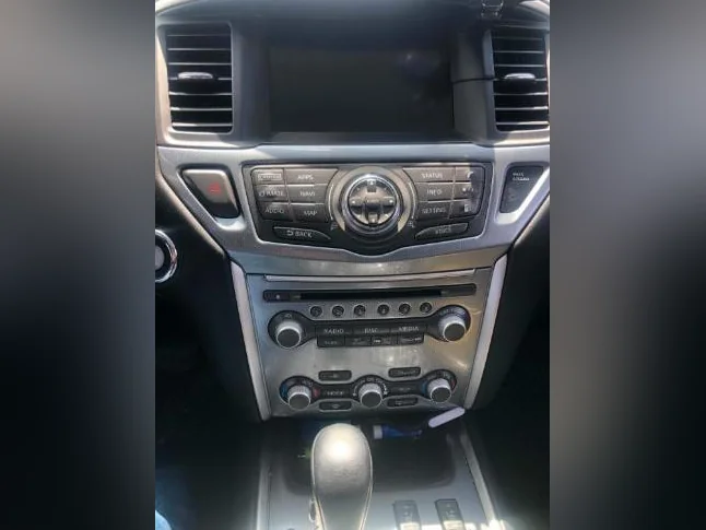 nissan pathfinder ls thumbnail 2