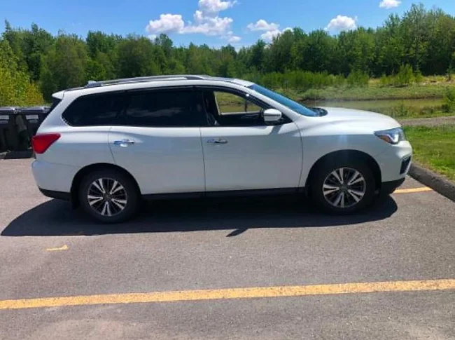 nissan pathfinder ls