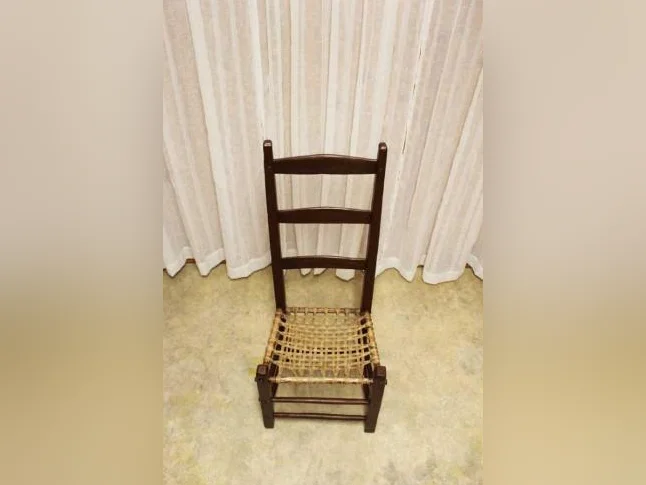 Chaise paysanne rustique (1880-1930), 20$, livré si… thumbnail 5