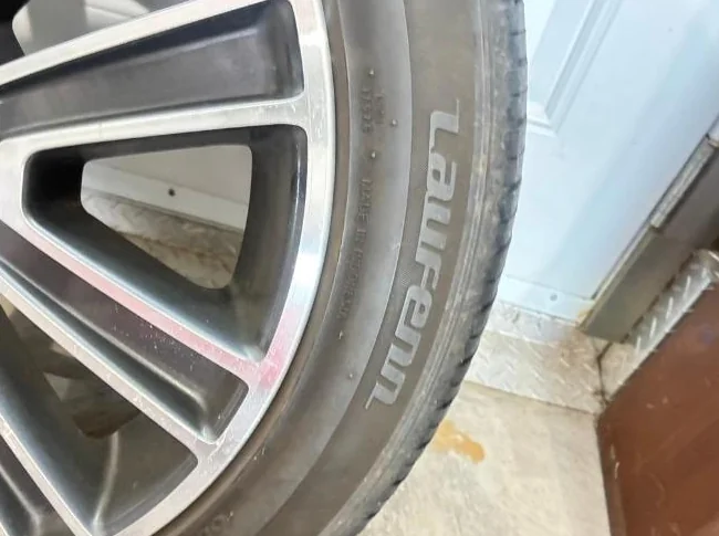 Roue (mags) d'origine Mustang thumbnail 6