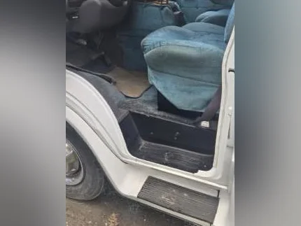 *** 1996 Dodge Leisure Travel Wide Body 104,500 Km immatriculée et assurée *** thumbnail 5