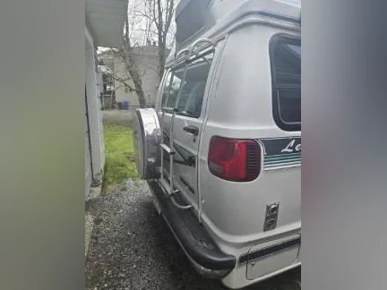 *** 1996 Dodge Leisure Travel Wide Body 104,500 Km immatriculée et assurée *** thumbnail 4