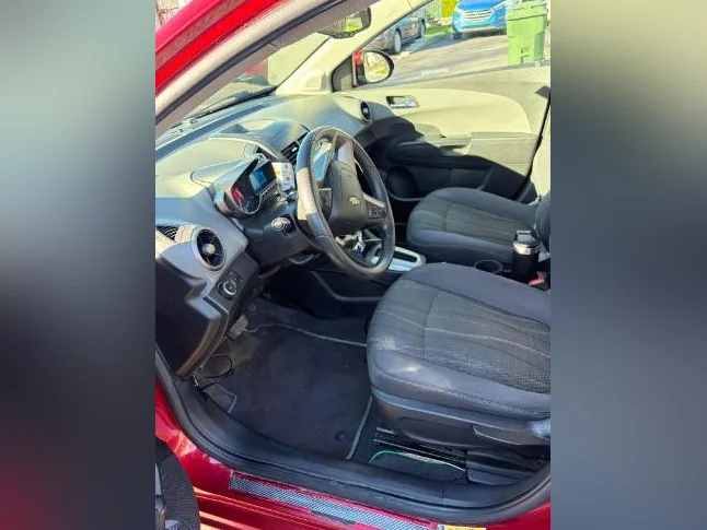 Chevrolet Sonic 2015. LT thumbnail 4