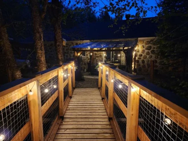 Chalet isolé avec cascade thumbnail 8