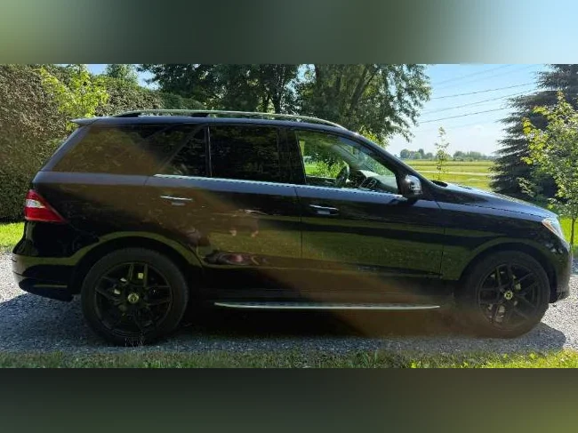 Mercedes ML 350 4 Matic 2014 en excellente condition thumbnail 2