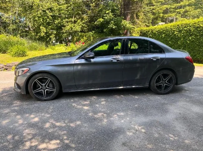 Mercedes C300 thumbnail 2