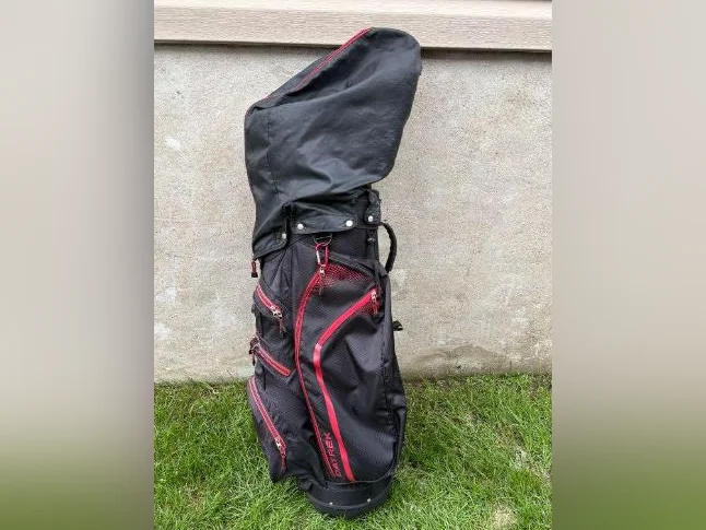 Sac de golf et bâtons thumbnail 3