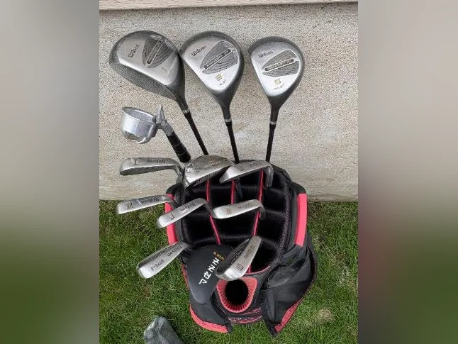 Sac de golf et bâtons thumbnail 2