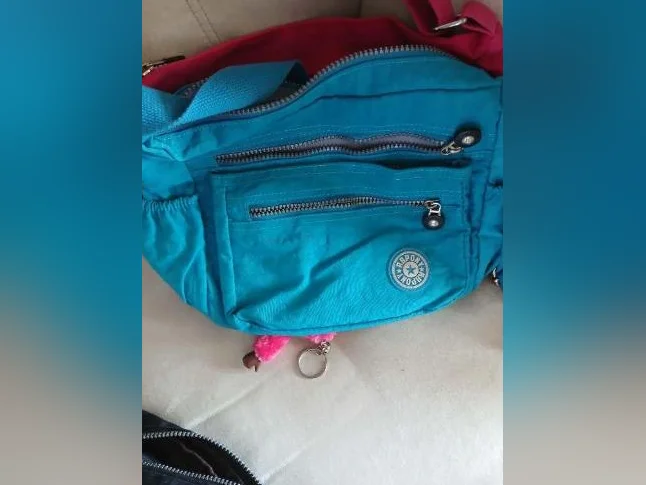 sac de sport femme thumbnail 3