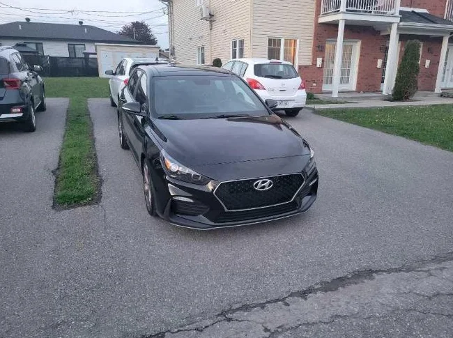 Hyundai elantra gt thumbnail 2