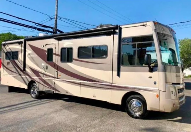 Motorisé Winnebago Seightseer 33c