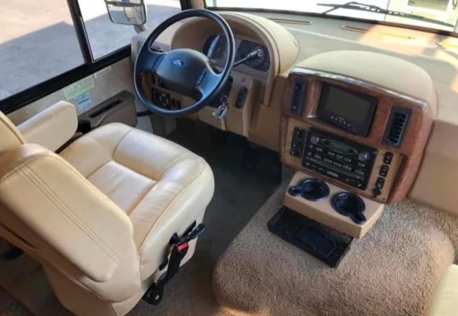 Motorisé Winnebago Seightseer 33c thumbnail 6