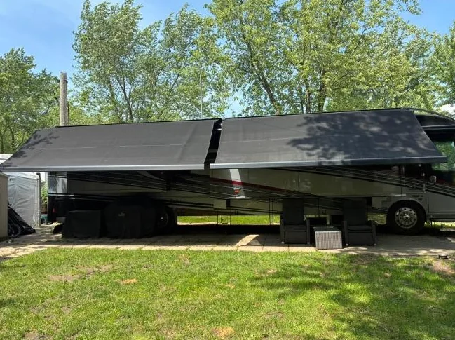 Winnebago Grand Tour 2017 45RL thumbnail 3
