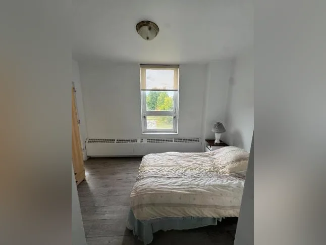 Appartement 1 chambre à louer Black Lake thumbnail 4