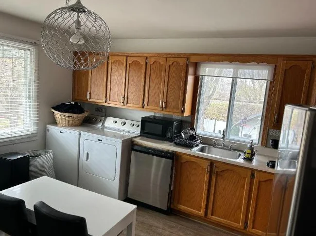 Grand logement au 2e étage d’un duplex, 5 ½, 1250pc. thumbnail 3