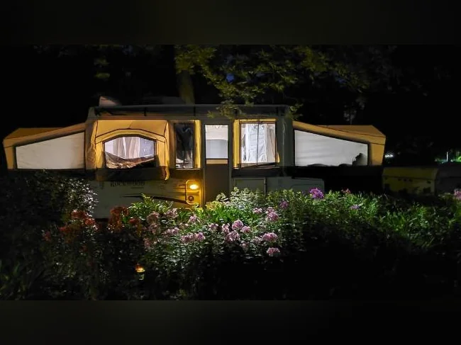 2011 Rockwood (Forest River) Premier Series M-2514G Tent Trailer