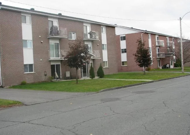4 1/2 Logement Granby thumbnail 10