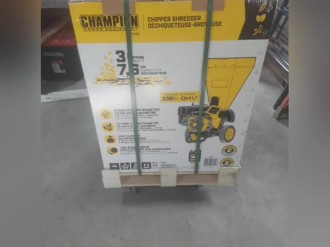 Déchiqueteur à branches neuf dans sa boite