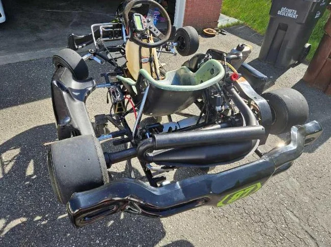 Kart 30 hp + trailer + équippement thumbnail 2